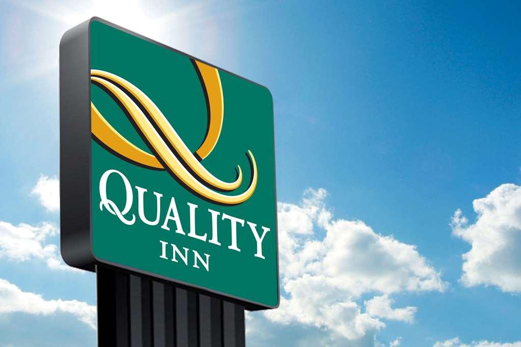 Quality Inn Queens New York Exterior photo